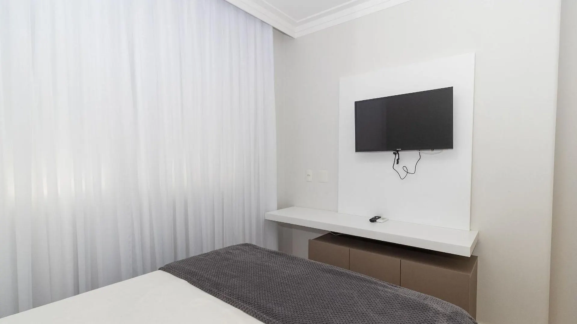 Varandas Do Atlantico 306A - Excelente Apartamento Em Condominio De Luxo A Beira Mar - Piscina Climatizada - Academia - Bombinhas Brazil