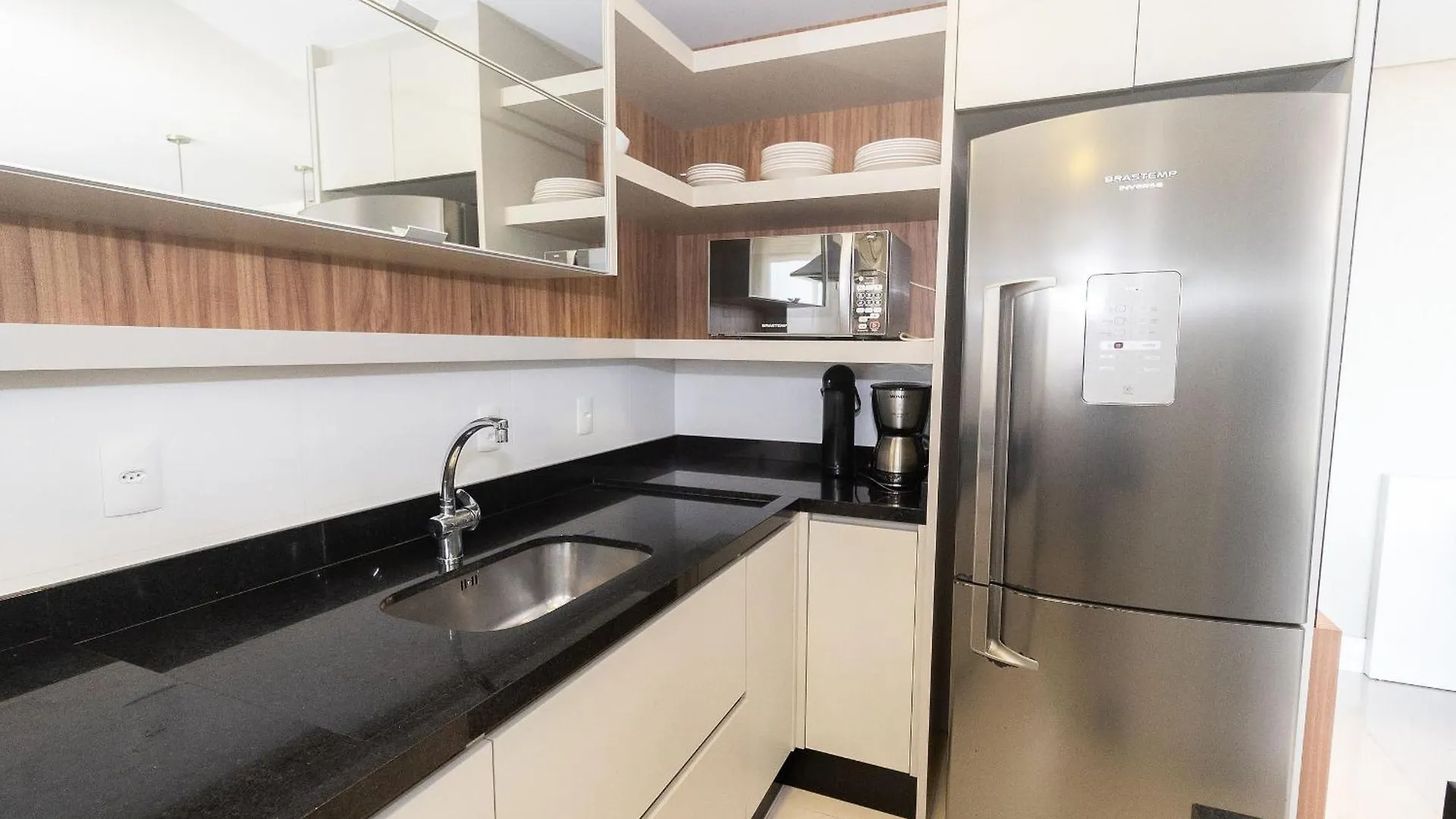 Varandas Do Atlantico 306A - Excelente Apartamento Em Condominio De Luxo A Beira Mar - Piscina Climatizada - Academia - Bombinhas